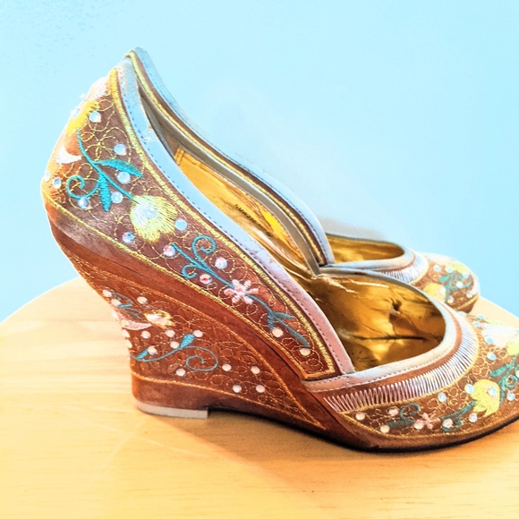 Naughty Monkey embroidered satin dress heels - Picture 4 of 6